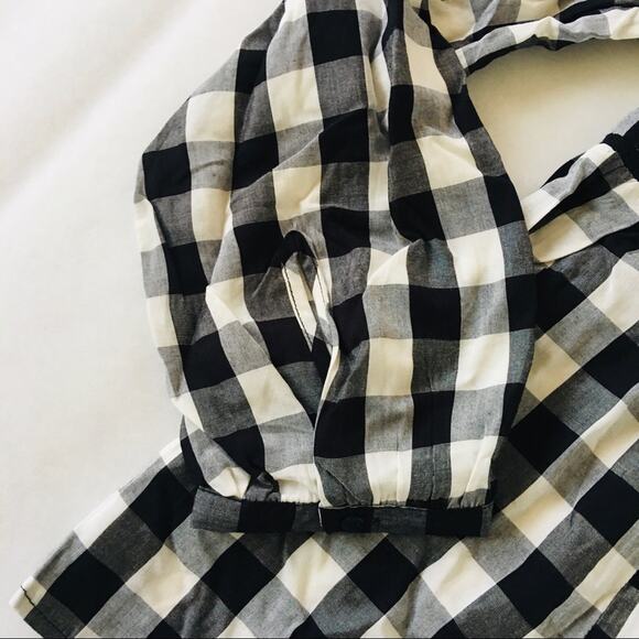 Old Navy | Buffalo Plaid Check Bound Collar Blouse - Picture 5 of 8